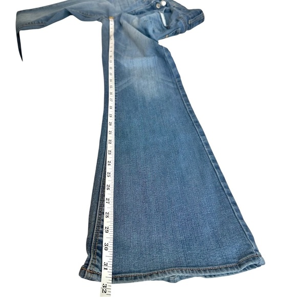 American Eagle Low Rise Artist Jean 8 Long Medium Wash
Flare Leg Y2K 2010s Denim - Picture 2 of 8